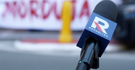 "Przyjaciele Republiki" z adresem MOSiR-u. Ośrodek o niczym nie wie