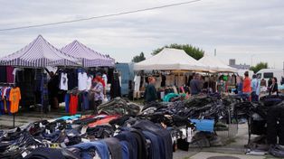 Włocławek: KAS na Pchlim Targu. Handlarz zostawił podróbki i zwiał