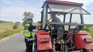 Pijany traktorzysta zatrzymany. 4,5 promila i cała lista przewinień