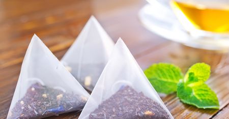Herbata instant bez dodatku cukru, przygotowana z wodą