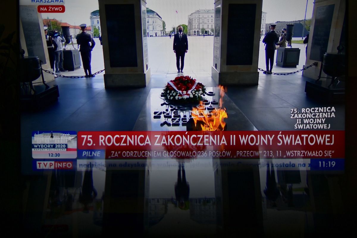 75. rocznica zakończenia II wojny światowej. Andrzej Duda złożył kwiaty przy Grobie Nieznanego Żołnierza