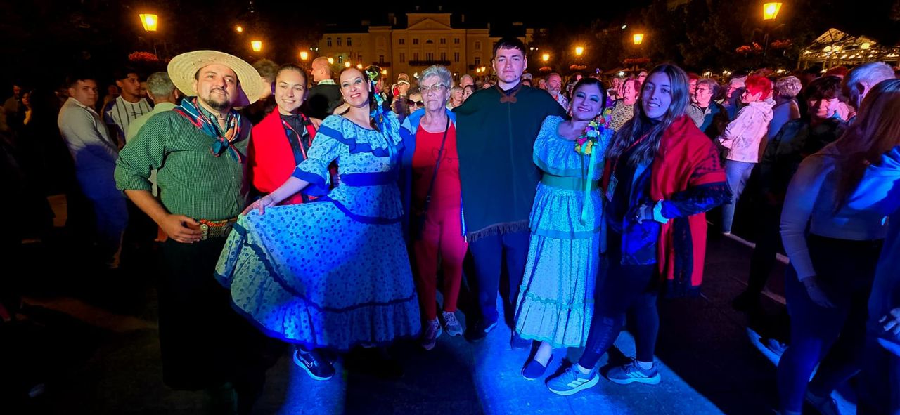 Potańcówka na starówce z uczestnikami Vistula Folk Festival!