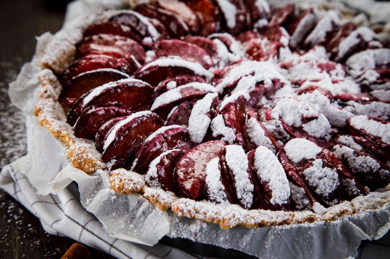 Francuska tarta ze śliwkami. Wymarzony deser na jesień