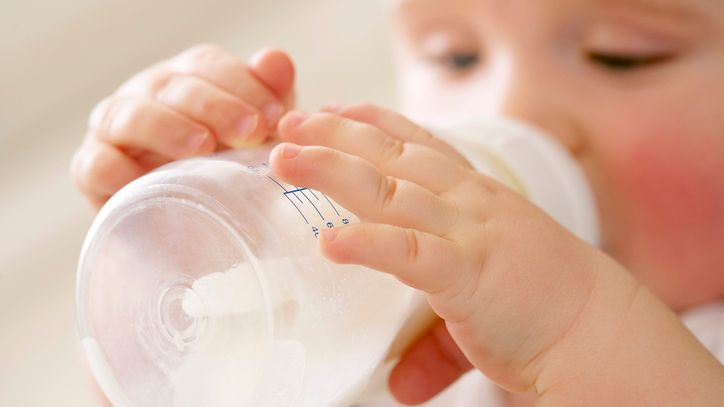 Niemowlęta są bardziej narażone na wchłanianie mikroplastiku niż dorośli. Zaskakujące wyniki badań