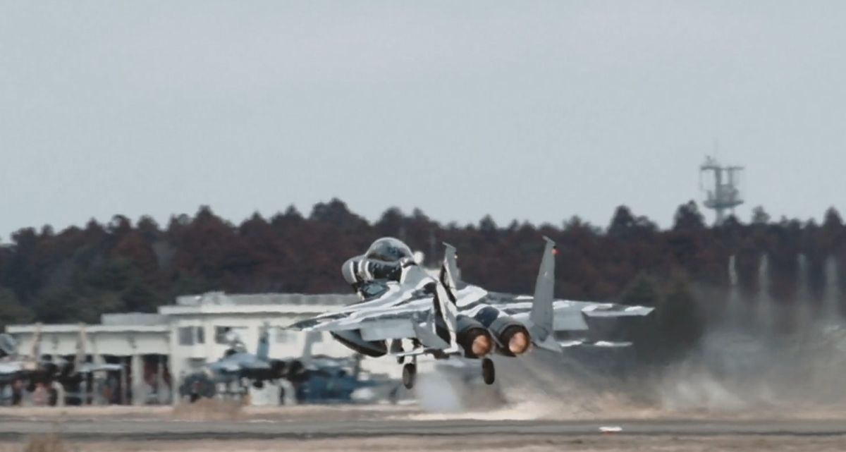 Start samolotu F-15 Eagle w zwolnionym tempie to jedna z piękniejszych rzeczy, jakie dzisiaj zobaczycie
