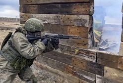 Putin "dorzuca do pieca". Tysiące żołnierzy z Rosji ciągną nad granicę z Ukrainą