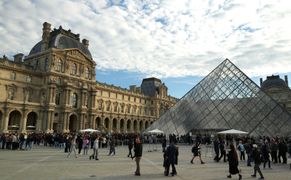 Discovery Channel HD Skok na Luwr: jak skradziono klejnoty za 102 miliony dolarów