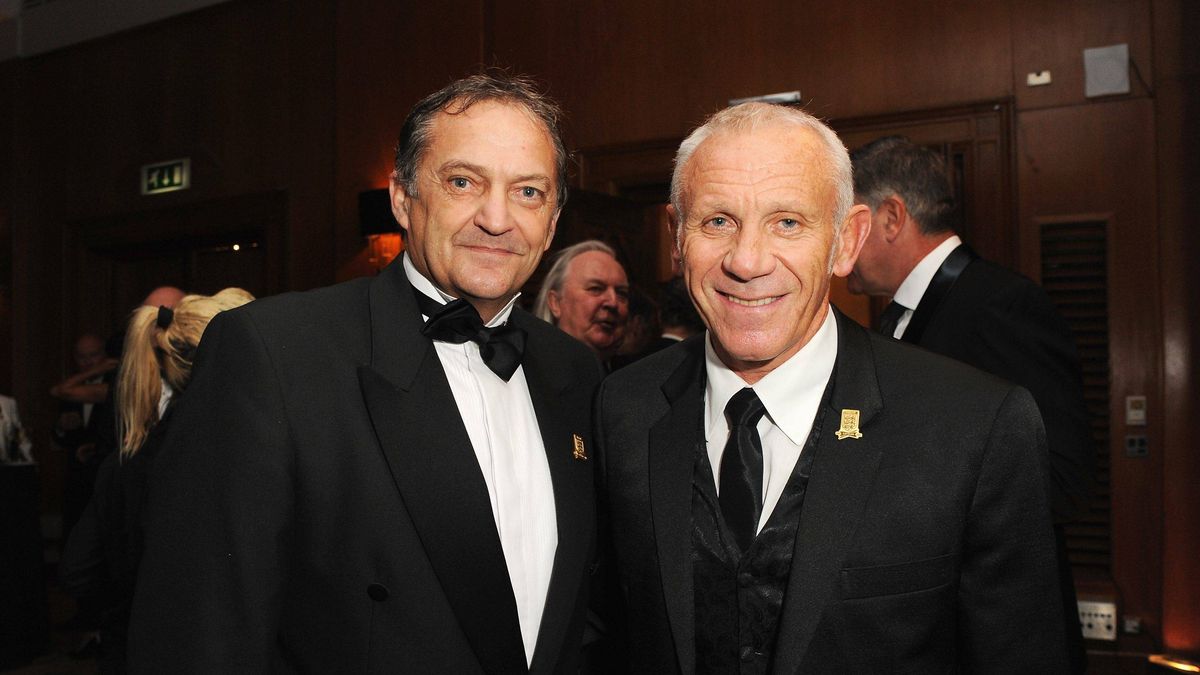 Zdjęcie okładkowe artykułu: PAP/EPA / The FA / Na zdjęciu: Gary Mabbutt i Peter Reid