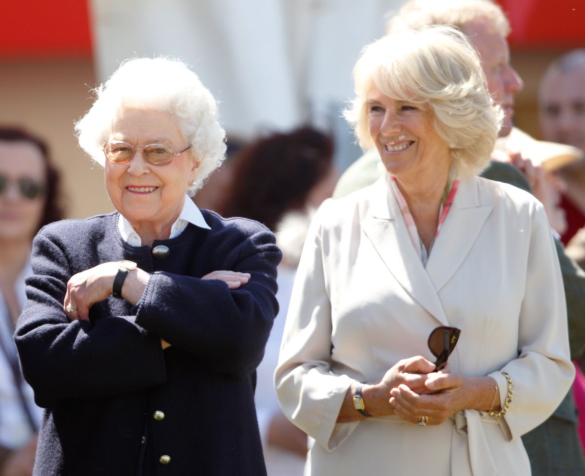 Królowa Elżbieta i księżna Camilla podczas jednej z uroczystości (Getty Images) 