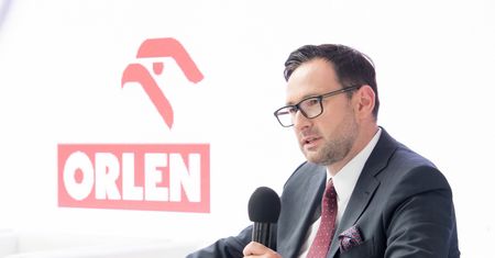 Orlen i Poczta Polska wchodzą w automaty do paczek. "Stacje benzynowe mogą stać się skansenami"