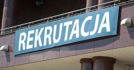 Drakońskie wymogi na uczelni w Polsce. Wiemy, z czego wynikają