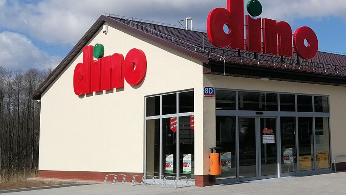 Klapki w Dino za 19,99 zł.