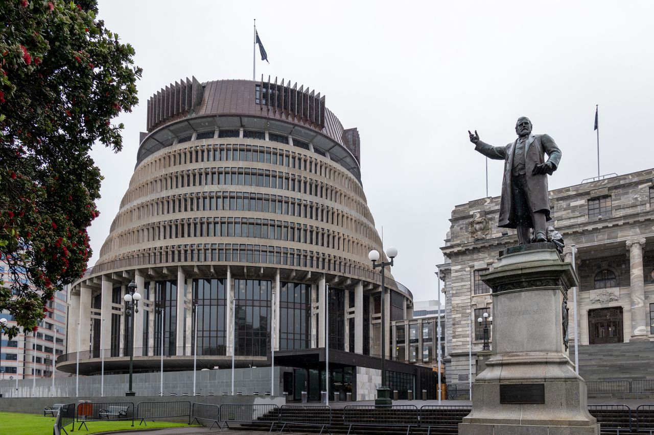 Oligarchowie w coraz głębszym dole. Nowe sankcje m.in. od Nowej Zelandii i Japonii