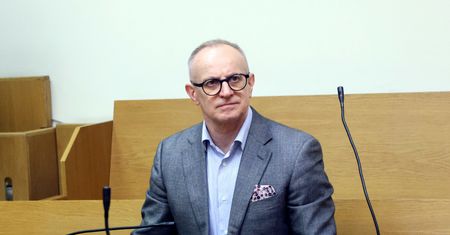 Miał wyprać 358 milionów zł ze SKOK Wołomin. Obrona chce uniewinnienia