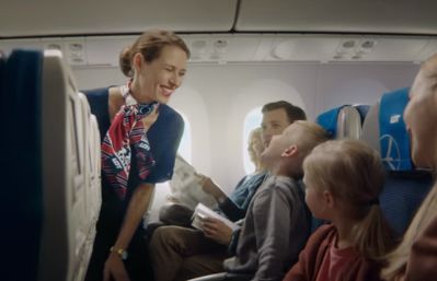 "Bądź naszym gościem" w nowej odsłonie kampanii Polskich Linii Lotniczych LOT