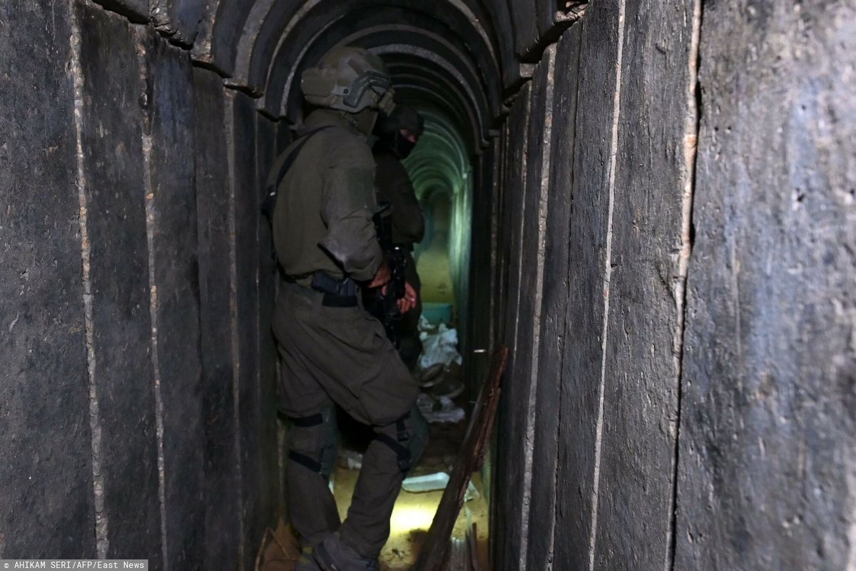 Izrael pokazuje tunele Hamasu pod szpitalem w Gazie
