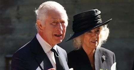 Pałac Buckingham będzie BRONIĆ REPUTACJI króla Karola III w obliczu premiery nowego sezonu "The Crown": "Ludzie zapominają, że to PRAWDZIWE osoby"
