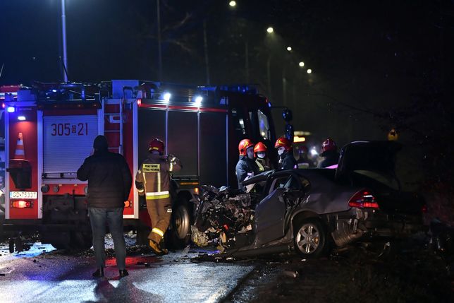 Gdańsk. Wypadek z udziałem autobusu miejskiego i samochodu osobowego