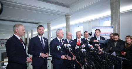 Kolejna afera się rozkręca. Poseł bije na alarm