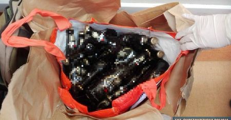 Włamanie po alkohol do osiedlowego sklepu. Dwaj bracia zatrzymani przez policję