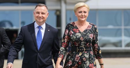 Agata Duda z mężem w Juracie. Zaskakujące zachowanie księdza
