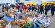 Poznań: Pchli targ przy M1 oblegany przed świętami