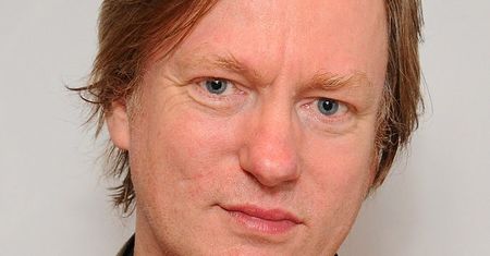 Michel Faber: ''Panuje moda, żeby literatura młodzieżowa była o śmierci, wojnie płci, depresji. Ja chcę zabrać młodzież na pełną przygód wyprawę"