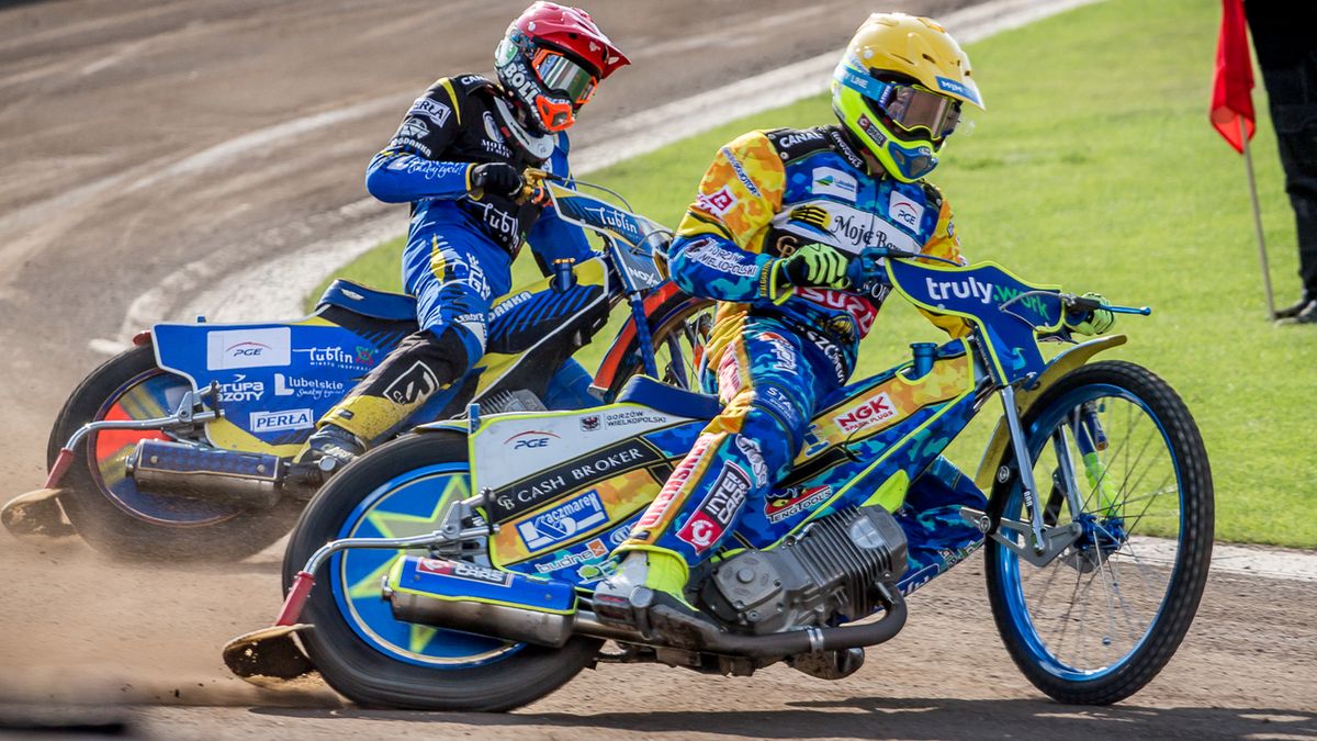 WP SportoweFakty / MIchał Chęć. / Motor - Stal. Kasprzak, za nim Michelsen.