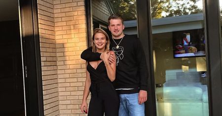 Znają się od dziecka. Bajkowe zaręczyny gwiazdy NBA