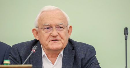 Miller grzmi: "Kaczyński jest po prostu żałosny"