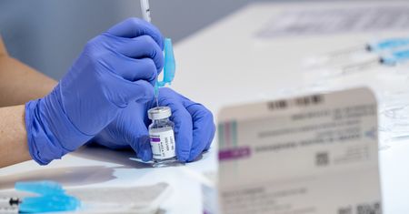 Skutki uboczne po szczepieniu? Niemcy tracą zaufanie do szczepionki