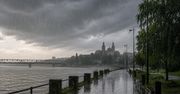 Czeka nas deszczowy czwartek. Synoptycy zapowiadają od 11 do nawet 30 mm opadu. Skąd nad Płockiem weźmie się tyle wody?