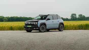 Pierwsza jazda: Renault 4 E-Tech - trochę brakło odwagi