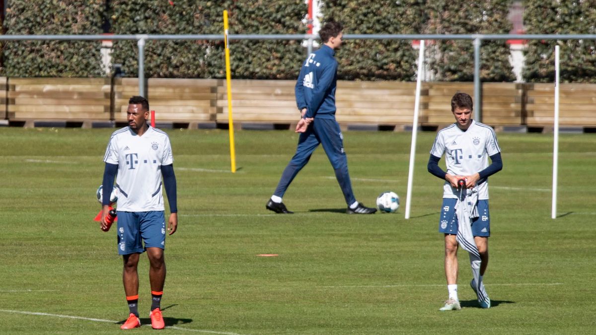 Na zdjęicu: Jerome Boateng (z lewej) i Thomas Mueller (z prawej)