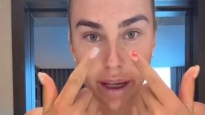 "Skóra 55-latki". Sabalenka ma poważny problem