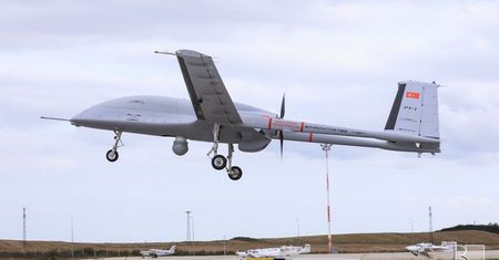 Pierwsze loty Bayraktar TB3. Nowy dron robi ogromne wrażenie