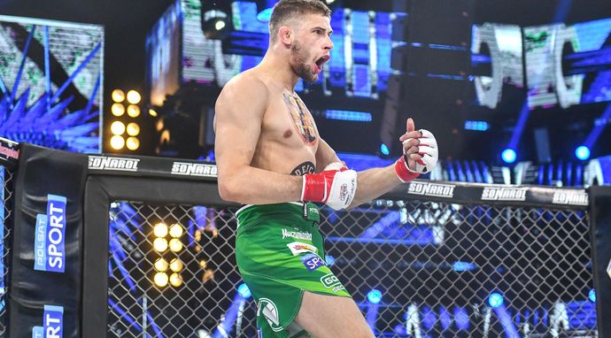 Sporty walki: Babilon MMA 34 w Żyrardowie - walka: Piotr Kacprzak - Krzysztof Mendlewski 27.01.2023