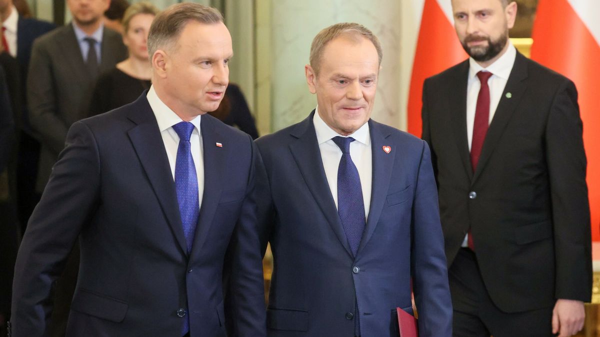 Zaprzysi??enie rz?du Donalda Tuska
Fot. Wojciech Olkusnik/East News, Warszawa, 13.12.2023. Zaprzysiezenie rzadu Donalda Tuska w Palacu Prezydenckim.
N/z: prezydent Andrzej Duda, premier Donald Tusk
Wojciech Olkusnik