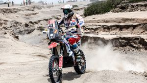 Rajd Maroka: dobra postawa motocyklistów Orlen Team. W sobotę na trasę ruszy Jakub Przygoński