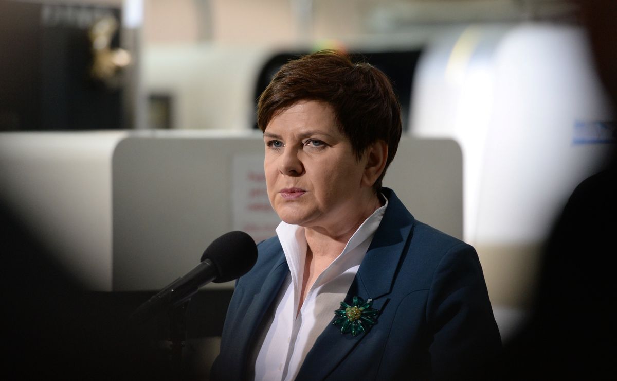 Burza po słowach minister Anny Streżyńskiej. Beata Szydło zwołuje spotkanie o "lojalności"