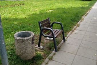 Jednoosobowe ławki w Częstochowie nie przypadły do gustu mieszkańcom