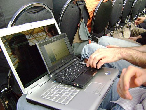 Narzędzia do włamań do sieci WiFi – już do kupienia na bazarach