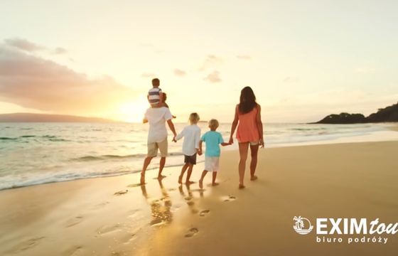 Exim Tours zatrudnia dentsu X i Must Be Loud