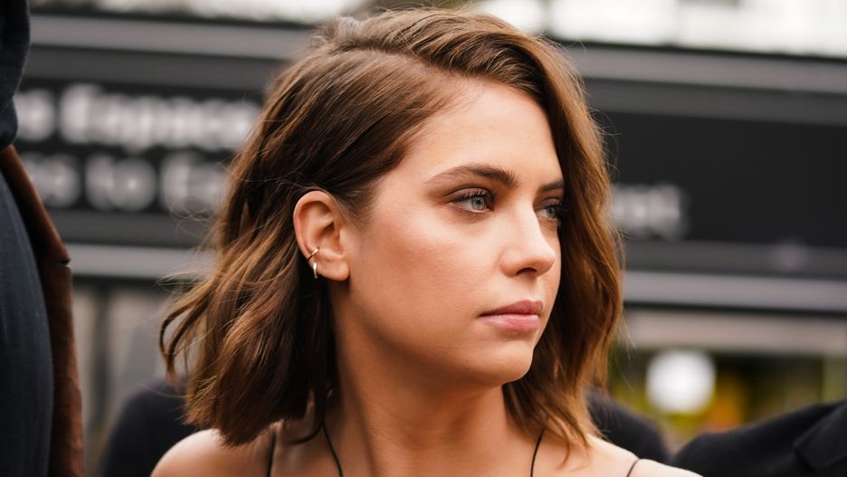 Fryzura calvi cut u Ashley Benson