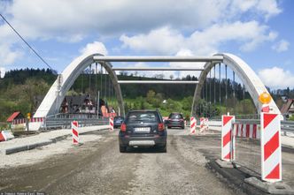 Kierowca wściekły na wakacyjne remonty dróg. Drogowcy odpowiadają na krytykę