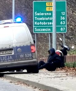 Skuterzystę zatrzymał idący obok mężczyzna. Od razu zadzwonił na policję