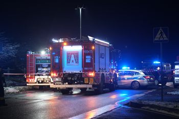Nocny pożar hali. Straty liczone w milionach