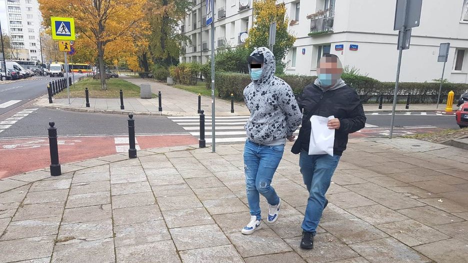 Fałszywy policjant wpadł w zasadzkę podczas próby oszustwa