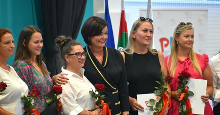 Uczniowie rozpoczęli rok szkolny 2024/2025. Są nowi dyrektorzy pilskich przedszkoli i szkół