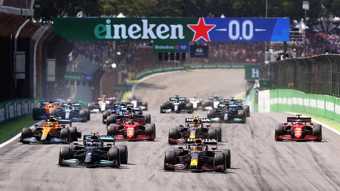 start do wyścigu F1 o GP Sao Paulo